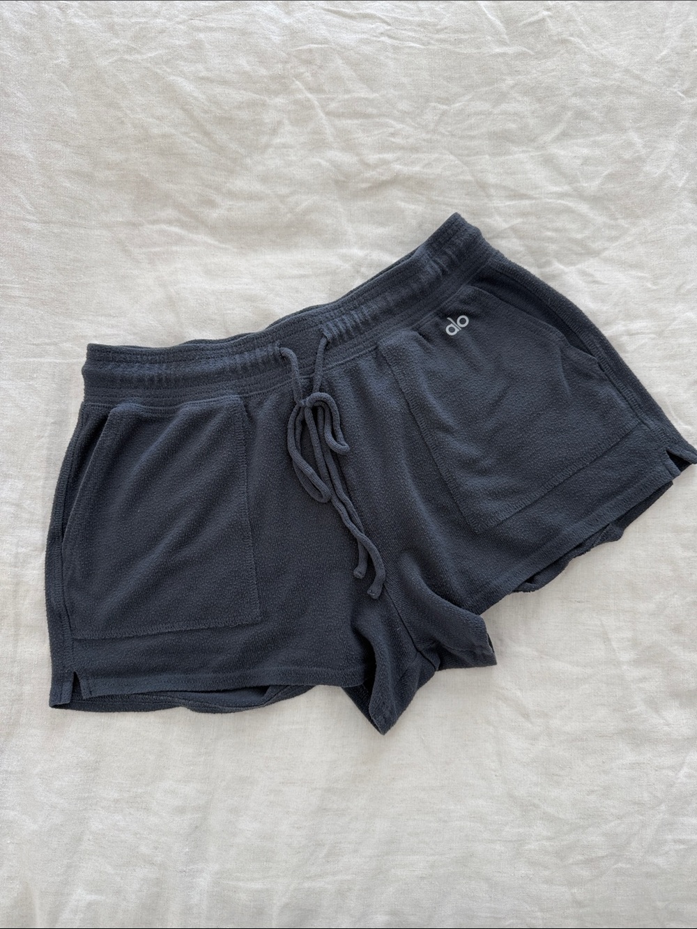 ALO Yoga Women’s Alosoft Athletic Drawstring Shorts - Anthracite Size Small